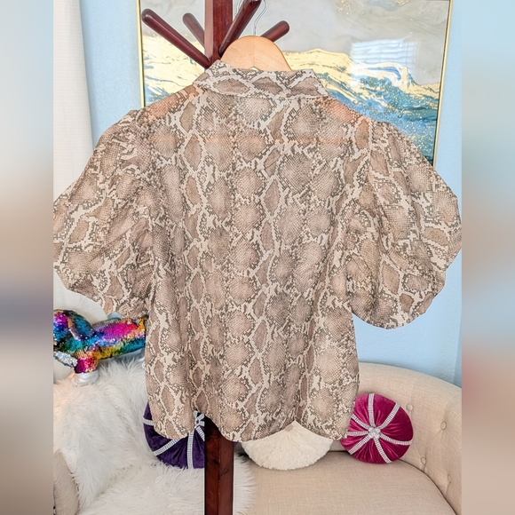NWT Bailey/44 Women's Snake Print Puff Sleeve Top Size L - Picture 5 of 13